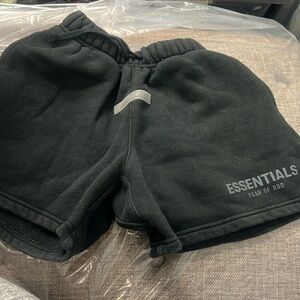 Boys essentials short